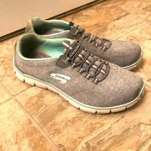 Sketchers size 8.5